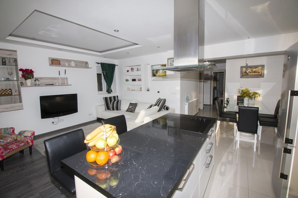 אומיס Apartment Mate מראה חיצוני תמונה